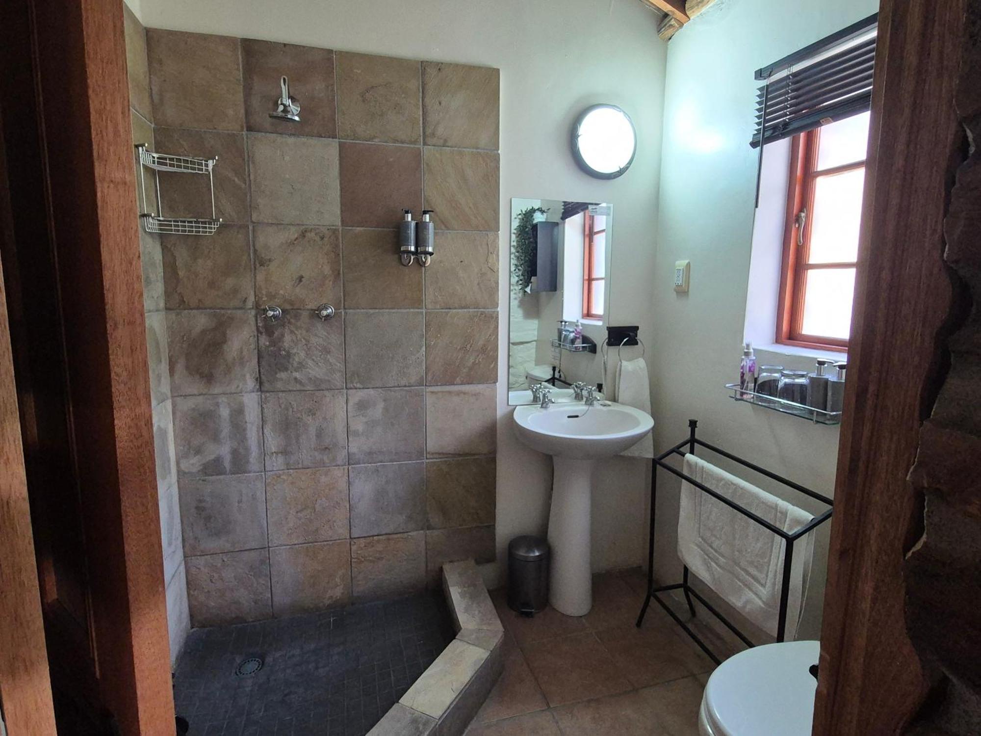 Farm stay Ganora Guest Farm, And Excursions